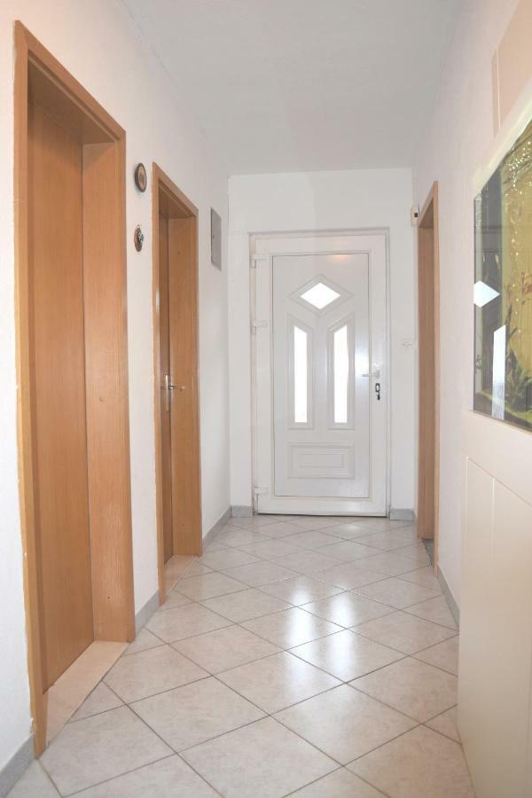 Holiday Room Macukin Brela Exterior foto