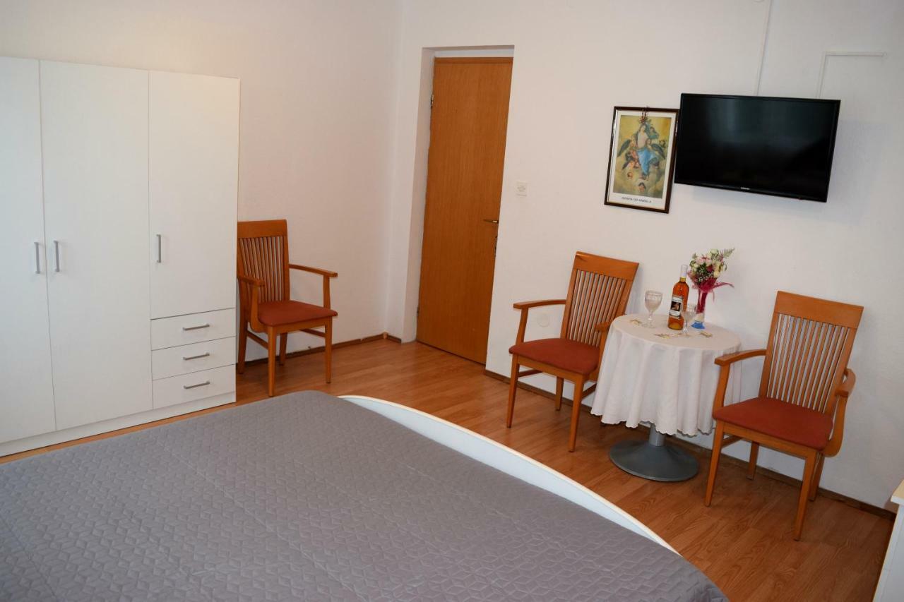 Holiday Room Macukin Brela Exterior foto