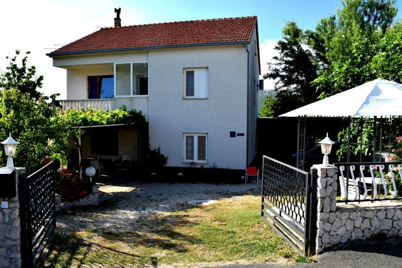 Holiday Room Macukin Brela Exterior foto